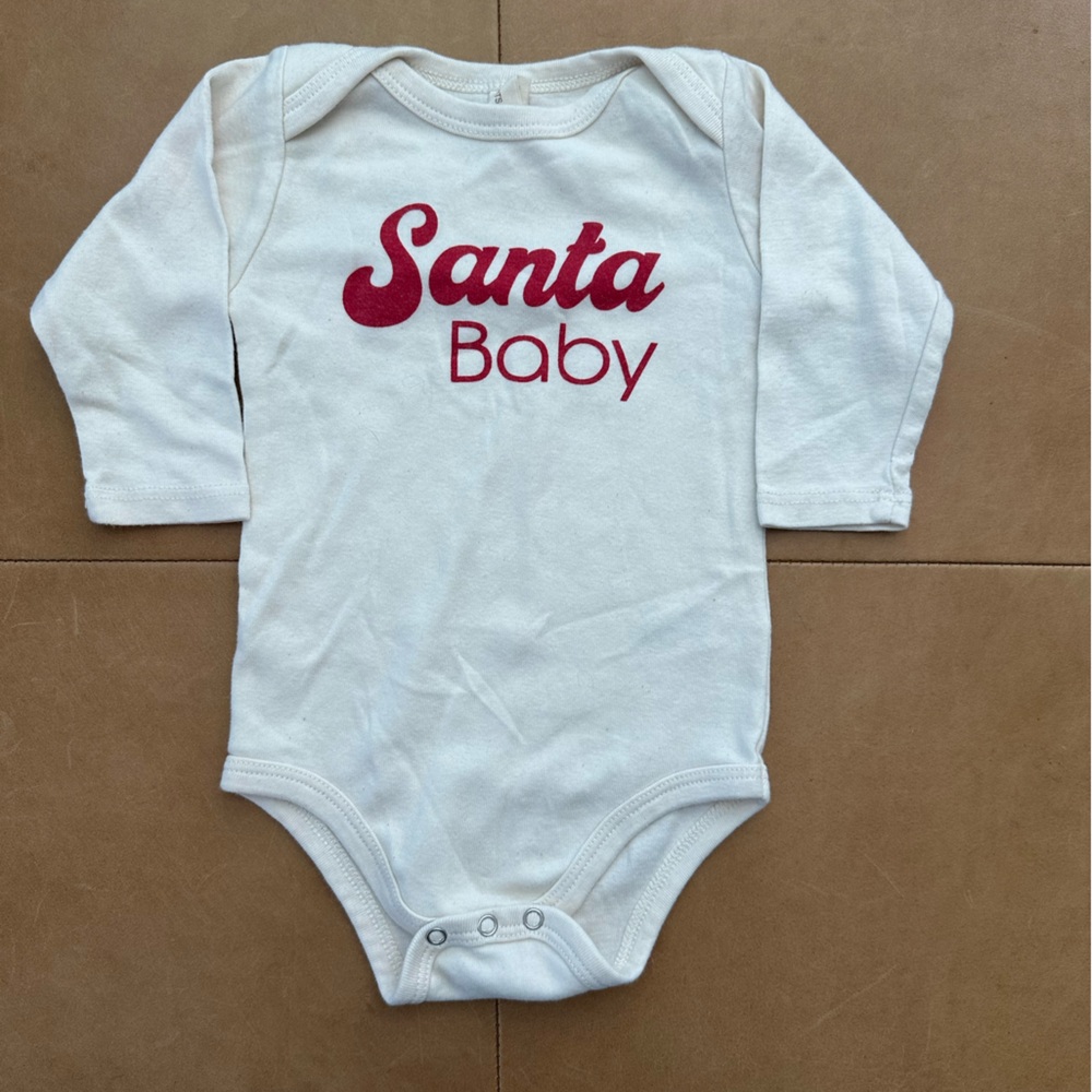 Tenth & Pine Organic Cotton Santa Baby Onesie 6-12M